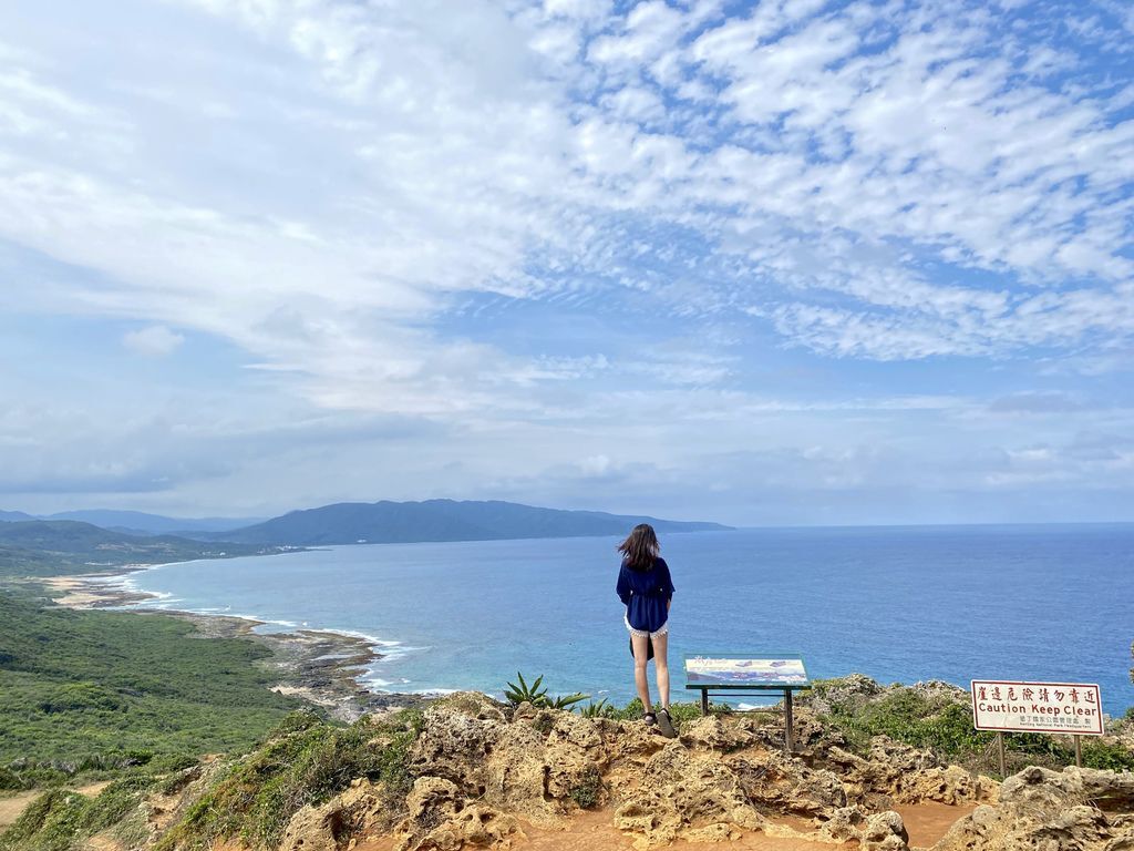 屏東墾丁景點-在龍磐公園欣賞美麗的海景、大草原以及尋找可愛小羊 屏東墾丁景點-在龍磐公園欣賞美麗的海景、大草原以及尋找可愛小羊