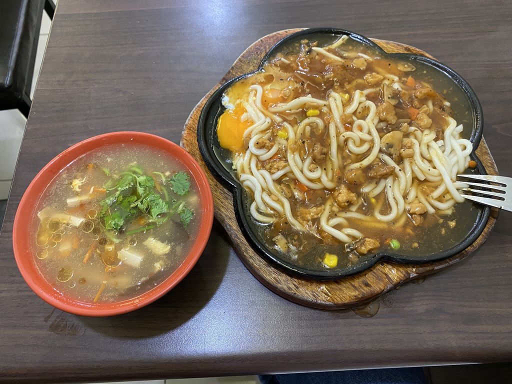 平價又多樣化的新莊素食餐廳-卡哇伊美食坊