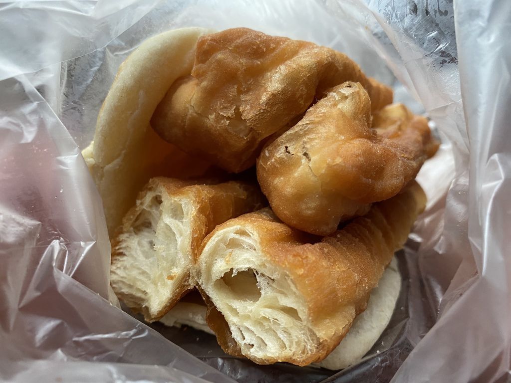 新莊美食-熊記燒餅油條專賣店,手工現做非吃不可的傳統早餐店 新莊美食-熊記燒餅油條專賣店,手工現做非吃不可的傳統早餐店