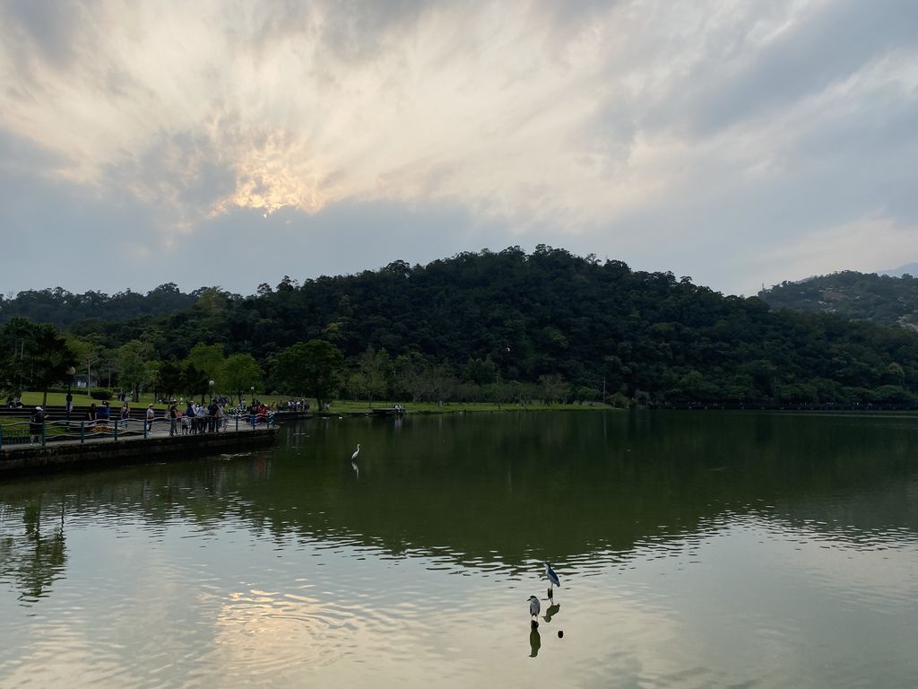 礁溪景點-宜蘭版的小日月潭，一起漫遊在龍潭湖風景區