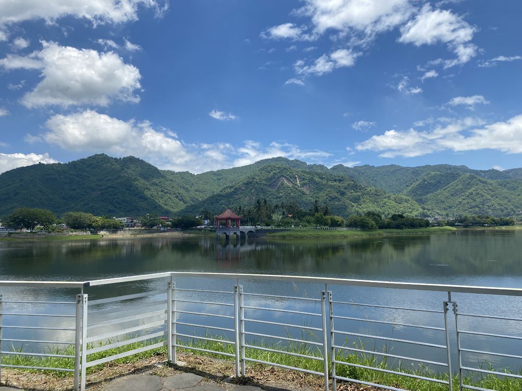 到高雄美濃一定要去美濃湖!在環湖步道散步,欣賞湖光山色 到高雄美濃一定要去美濃湖!在環湖步道散步,欣賞湖光山色