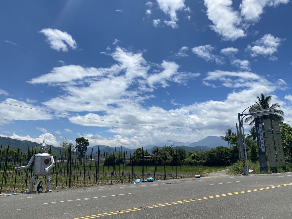 到高雄美濃一定要去美濃湖!在環湖步道散步,欣賞湖光山色 到高雄美濃一定要去美濃湖!在環湖步道散步,欣賞湖光山色