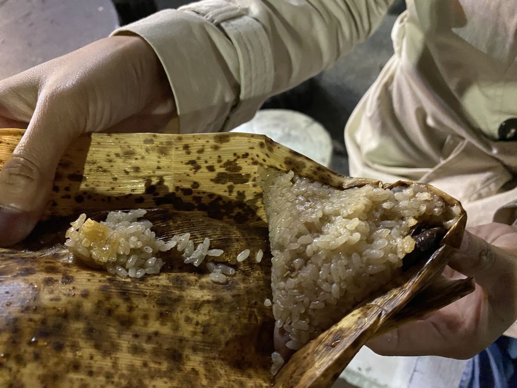 必吃的石門肉粽之一,一起來吃吃最便宜又夠味的俞家肉粽