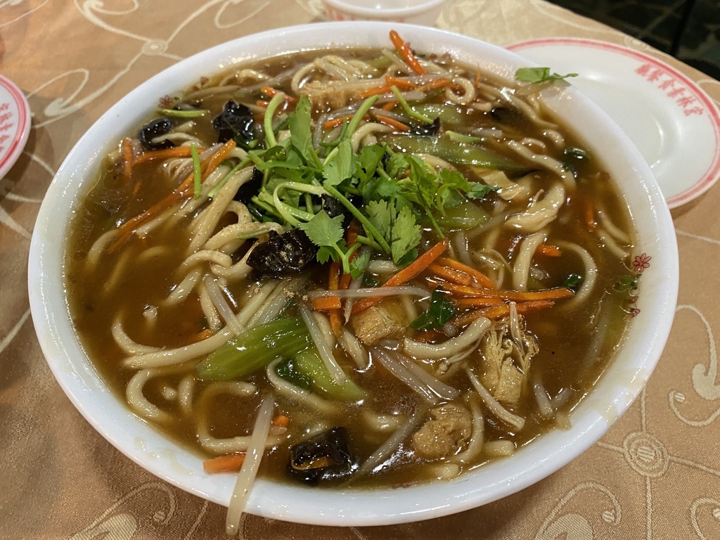 50年的素食好廚藝-宏林素食餐廳，台北車站必吃的素食餐廳