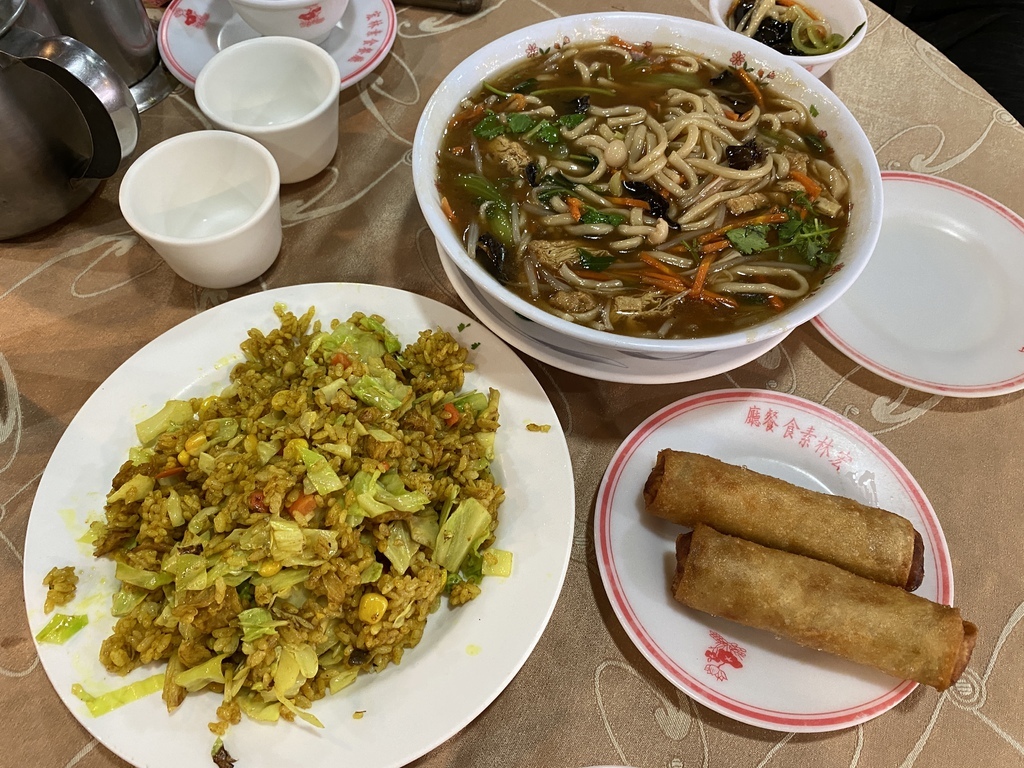 50年的素食好廚藝-宏林素食餐廳，台北車站必吃的素食餐廳