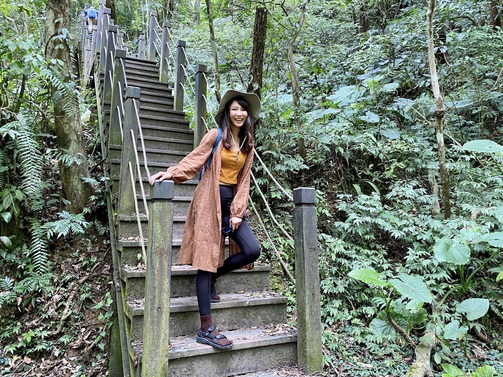 平溪瀑布景點-環境清幽的簾幕式瀑布-望古瀑布 平溪瀑布景點-環境清幽的簾幕式瀑布-望古瀑布