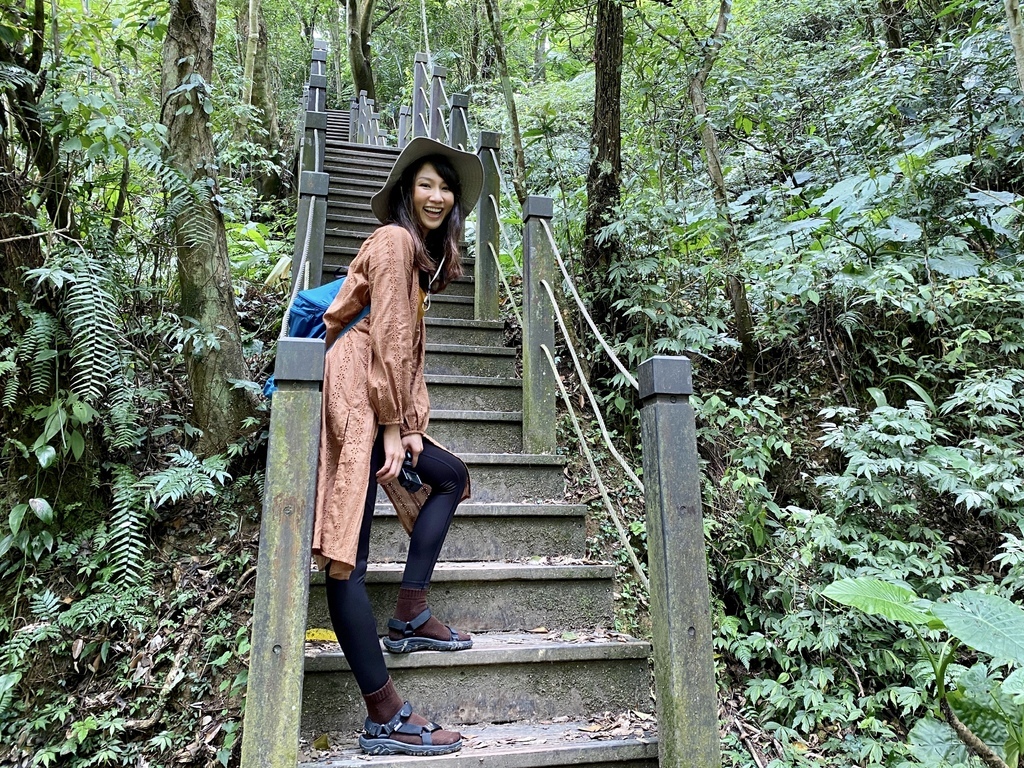 平溪瀑布景點-環境清幽的簾幕式瀑布-望古瀑布 平溪瀑布景點-環境清幽的簾幕式瀑布-望古瀑布