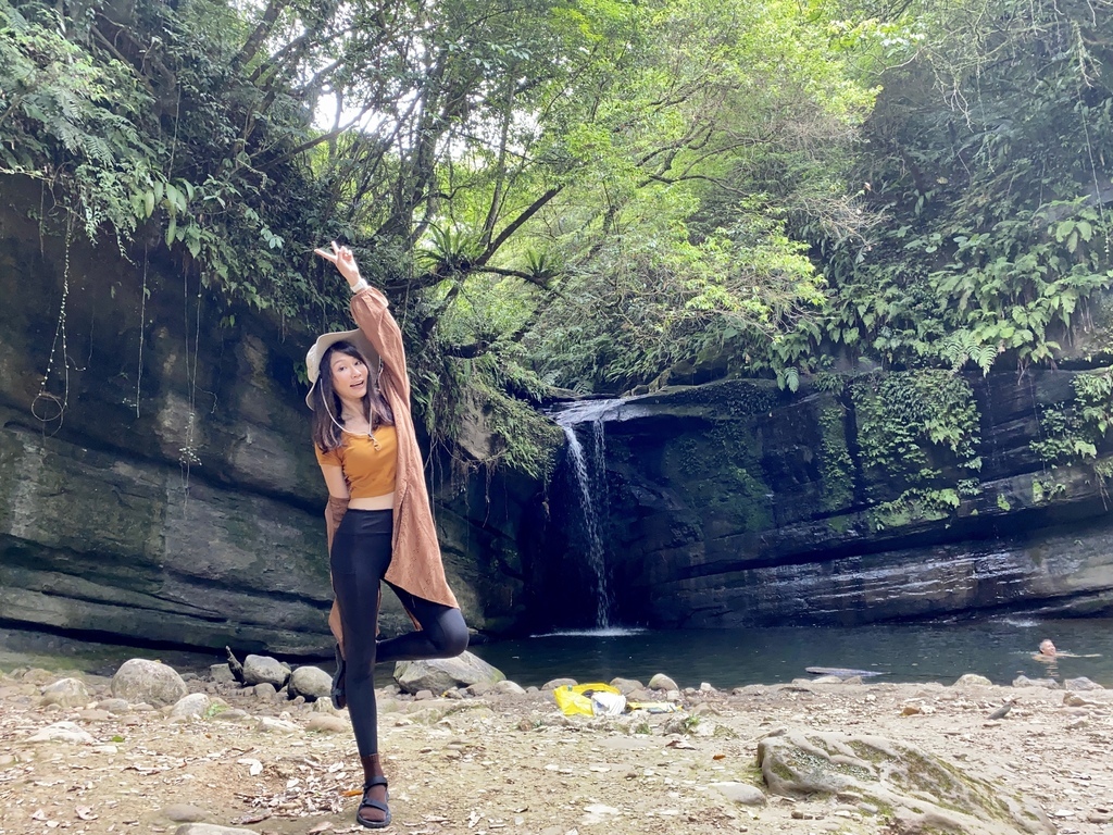 平溪瀑布景點-環境清幽的簾幕式瀑布-望古瀑布 平溪瀑布景點-環境清幽的簾幕式瀑布-望古瀑布