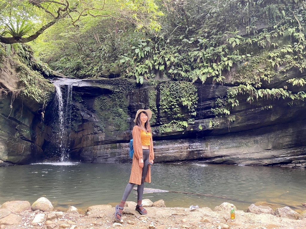 平溪瀑布景點-環境清幽的簾幕式瀑布-望古瀑布 平溪瀑布景點-環境清幽的簾幕式瀑布-望古瀑布