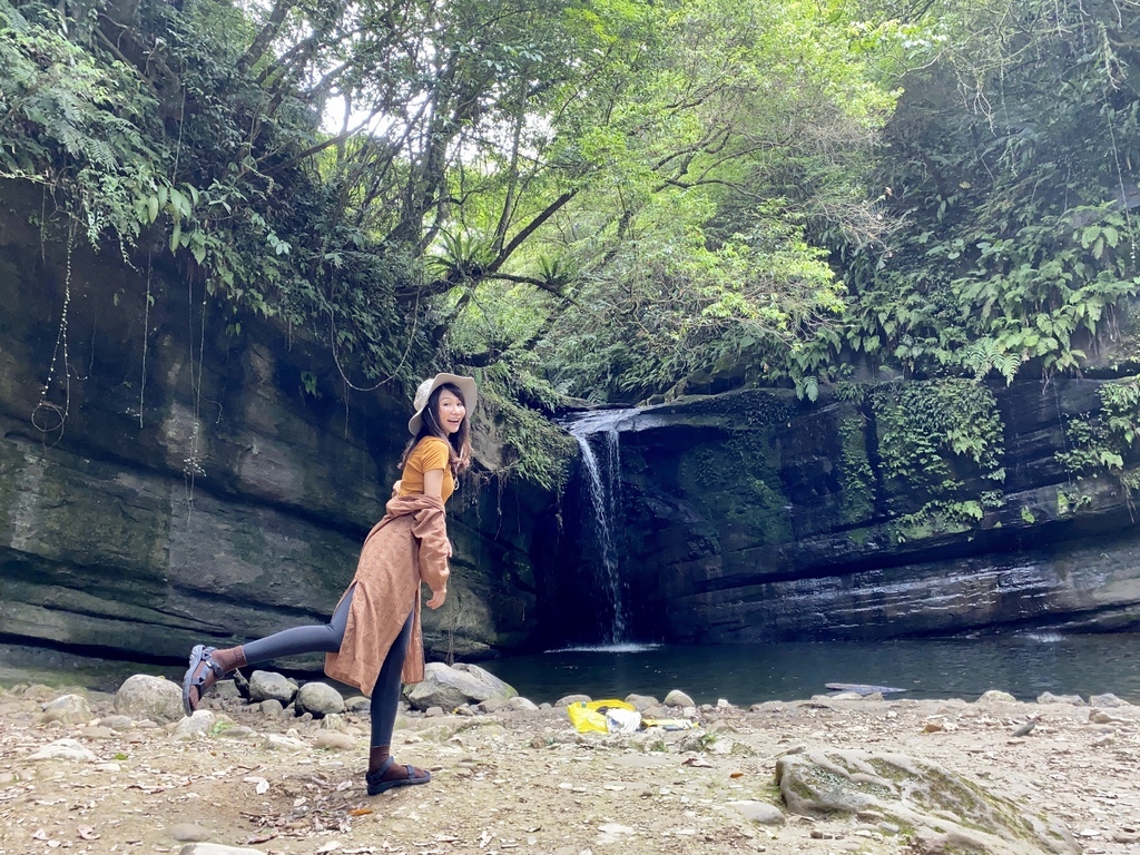 平溪瀑布景點-環境清幽的簾幕式瀑布-望古瀑布 平溪瀑布景點-環境清幽的簾幕式瀑布-望古瀑布