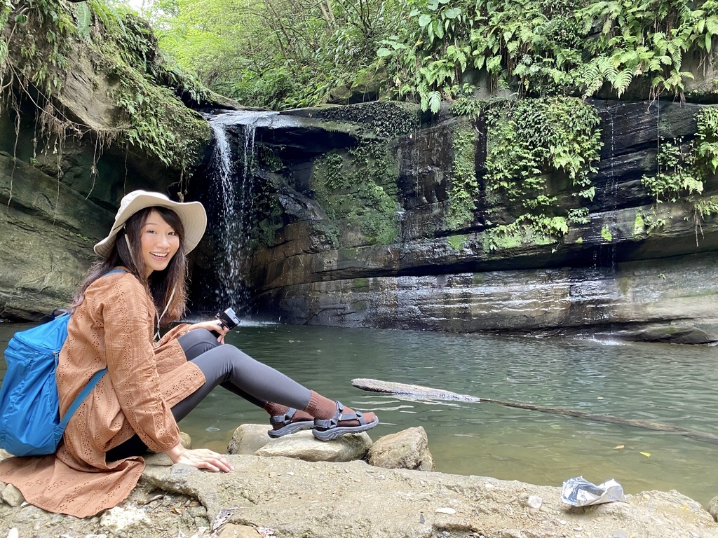 平溪瀑布景點-環境清幽的簾幕式瀑布-望古瀑布 平溪瀑布景點-環境清幽的簾幕式瀑布-望古瀑布