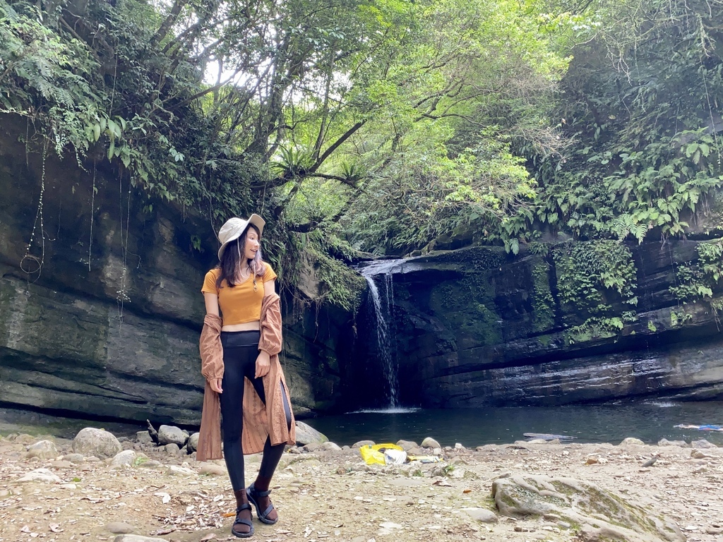 平溪瀑布景點-環境清幽的簾幕式瀑布-望古瀑布 平溪瀑布景點-環境清幽的簾幕式瀑布-望古瀑布