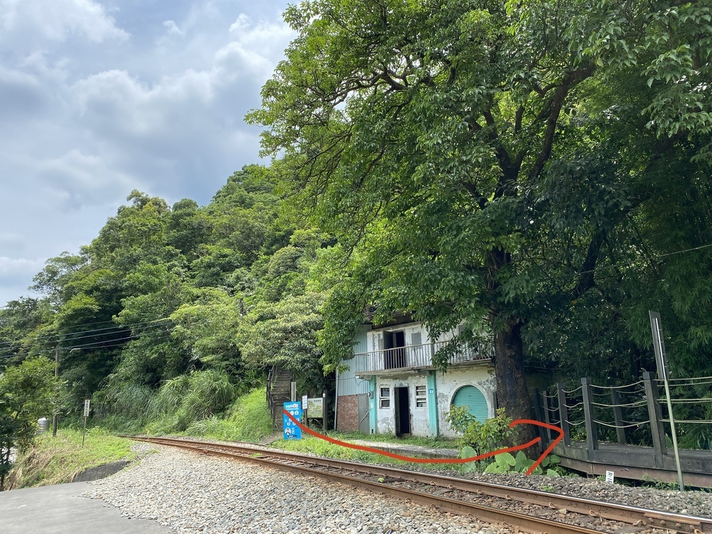 平溪瀑布景點-環境清幽的簾幕式瀑布-望古瀑布 平溪瀑布景點-環境清幽的簾幕式瀑布-望古瀑布