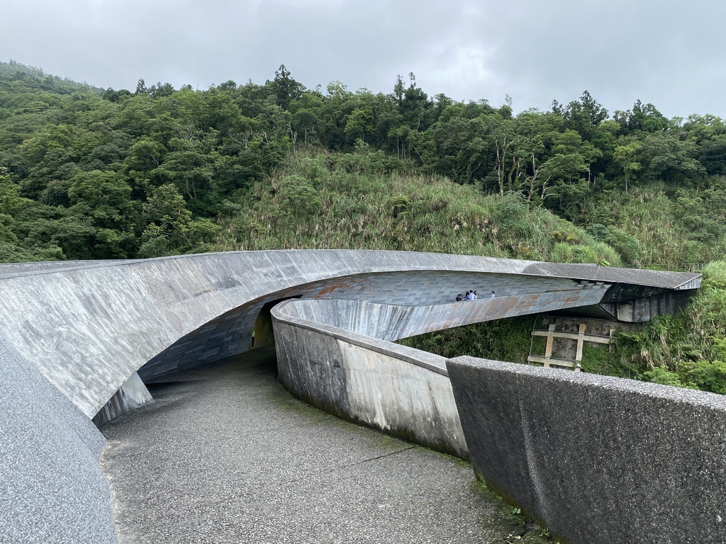 櫻花陵園顛覆你的刻板印象！墓園加公園的宜蘭景點，帶你走入另一個時空