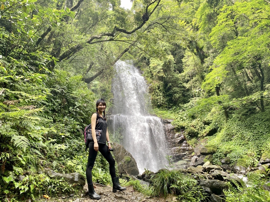 三峽瀑布景點-雲森瀑布中的森山瀑布，走在雲霧和森林之中散步