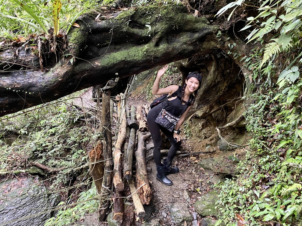 三峽瀑布景點-走訪雲森瀑布秘境-平易近人、小而美的阿花瀑布 三峽瀑布景點-走訪雲森瀑布秘境-平易近人、小而美的阿花瀑布