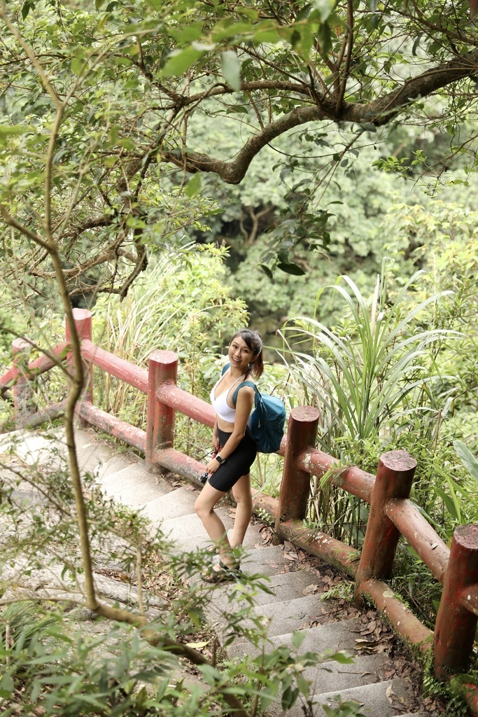 宜蘭礁溪景點-隱藏在礁溪的山林秘境-猴洞坑瀑布！清涼消暑，俯瞰蘭陽美景