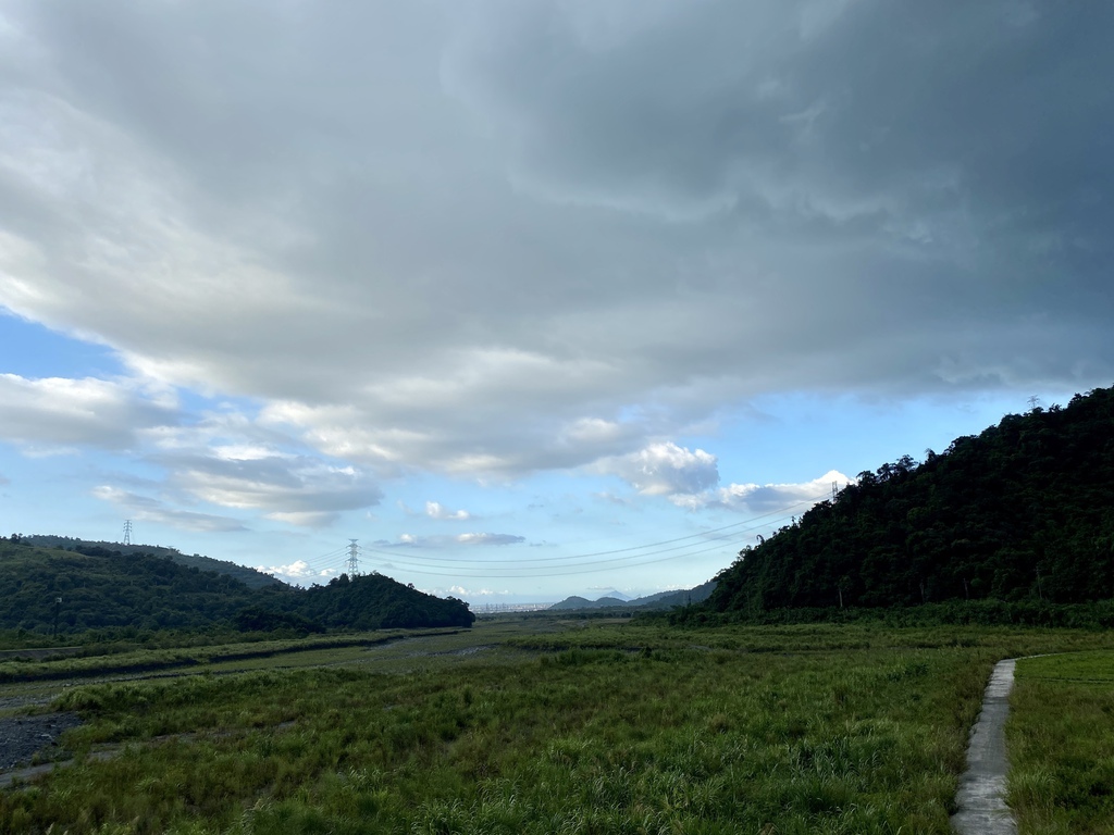 宜蘭大同景點-宜蘭最長的鋼索吊橋-寒溪吊橋!走在上面不會晃