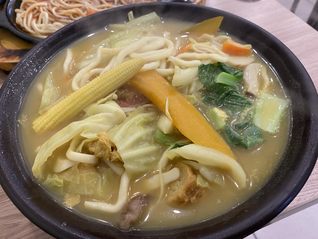 在西門町吃素食料理的好選擇-全真素食火鍋鐵板燒(西門店) 在西門町吃素食料理的好選擇-全真素食火鍋鐵板燒(西門店)