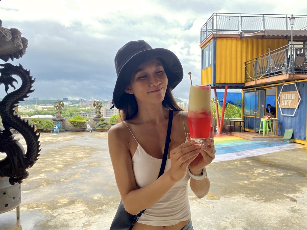 三峽景點-隱藏在宮廟的貨櫃屋咖啡廳-Ninesky九天!在宮廟吃下午茶! 三峽景點-隱藏在宮廟的貨櫃屋咖啡廳-Ninesky九天!在宮廟吃下午茶!