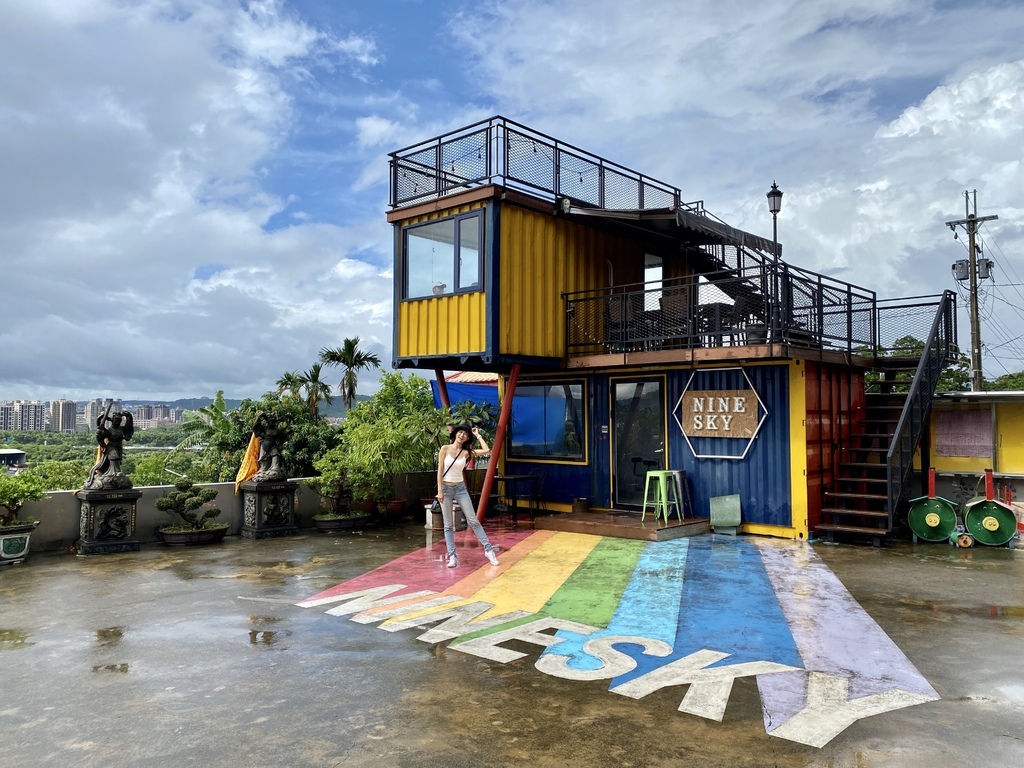 三峽景點-隱藏在宮廟的貨櫃屋咖啡廳-Ninesky九天!在宮廟吃下午茶! 三峽景點-隱藏在宮廟的貨櫃屋咖啡廳-Ninesky九天!在宮廟吃下午茶!