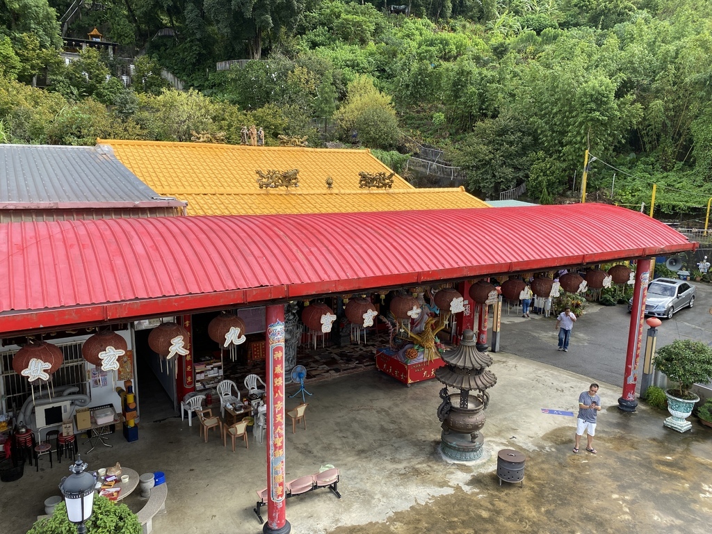 三峽景點-隱藏在宮廟的貨櫃屋咖啡廳-Ninesky九天!在宮廟吃下午茶! 三峽景點-隱藏在宮廟的貨櫃屋咖啡廳-Ninesky九天!在宮廟吃下午茶!