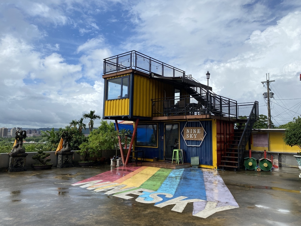 三峽景點-隱藏在宮廟的貨櫃屋咖啡廳-Ninesky九天!在宮廟吃下午茶! 三峽景點-隱藏在宮廟的貨櫃屋咖啡廳-Ninesky九天!在宮廟吃下午茶!