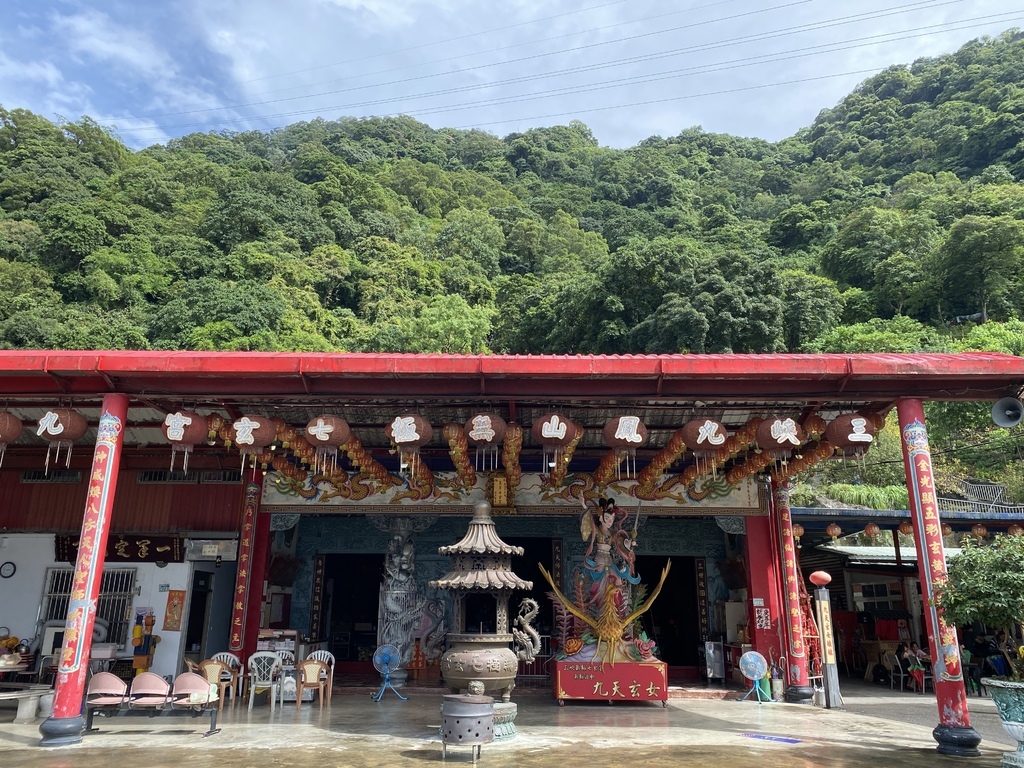 三峽景點-隱藏在宮廟的貨櫃屋咖啡廳-Ninesky九天!在宮廟吃下午茶! 三峽景點-隱藏在宮廟的貨櫃屋咖啡廳-Ninesky九天!在宮廟吃下午茶!