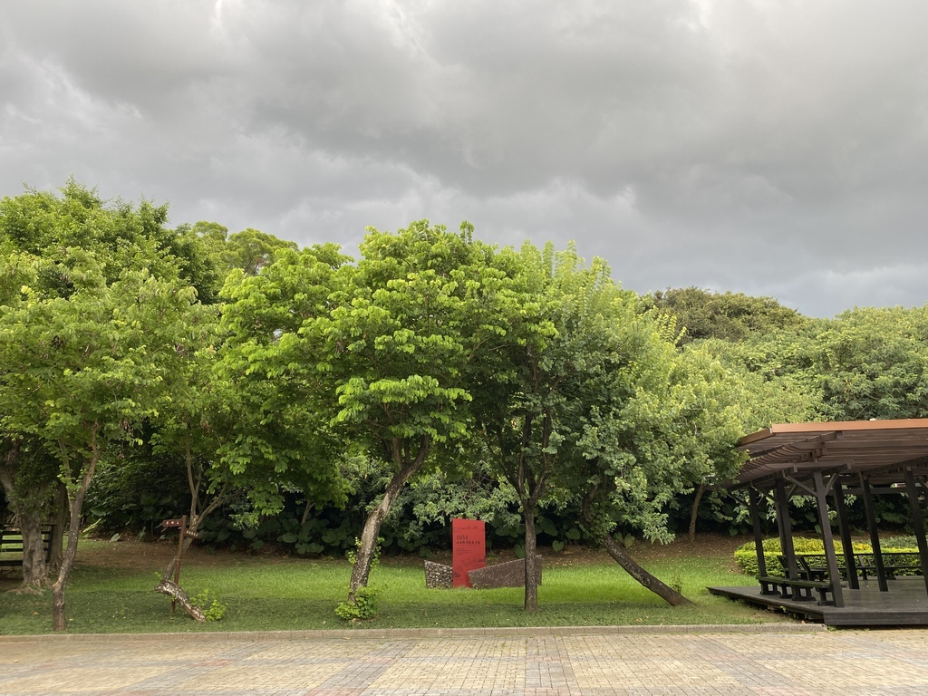 淡水景點-在滬尾砲台公園在公園漫步，一個休閒的好去處