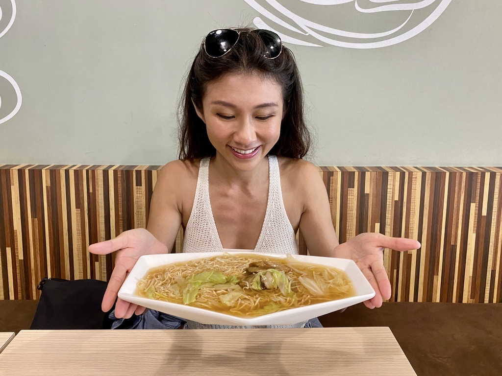 台南素食料理-林家素食(文南店),好吃的素食蘿蔔糕跟猴頭菇麵線 台南素食料理-林家素食(文南店),好吃的素食蘿蔔糕跟猴頭菇麵線