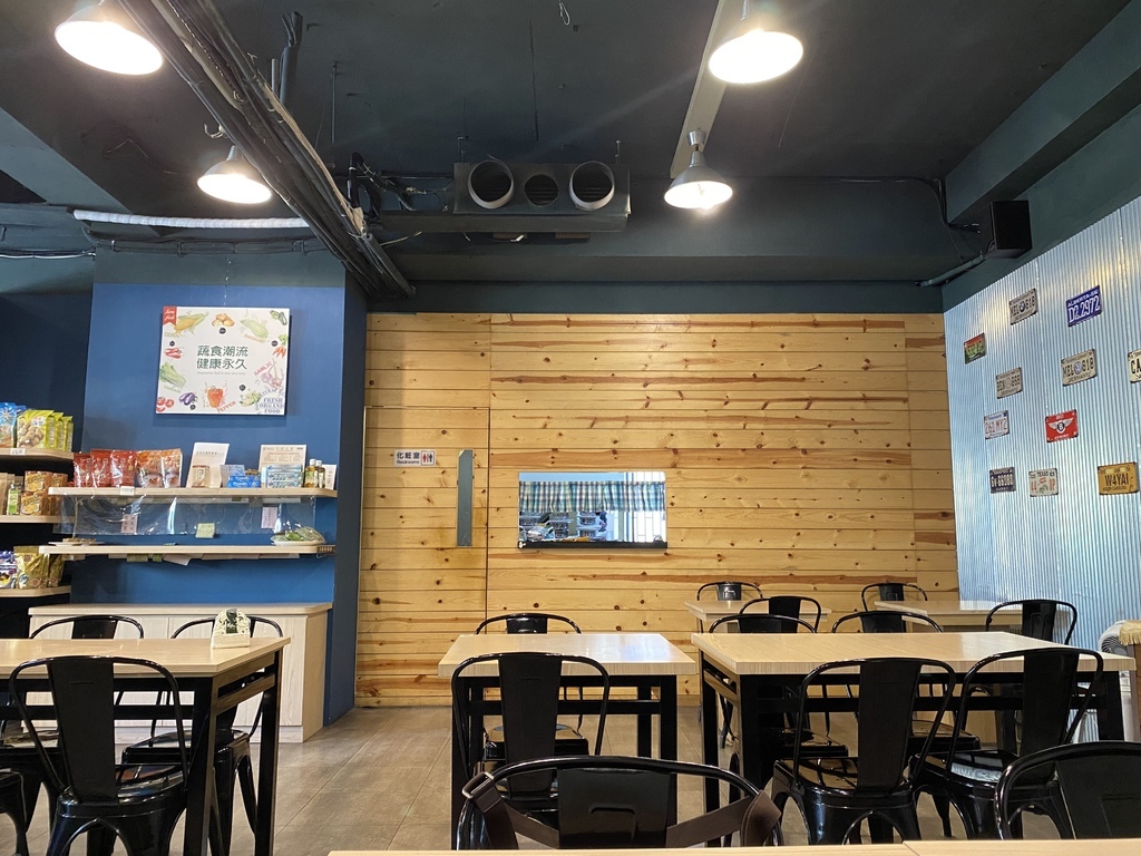 台南素食料理-林家素食(文南店),好吃的素食蘿蔔糕跟猴頭菇麵線 台南素食料理-林家素食(文南店),好吃的素食蘿蔔糕跟猴頭菇麵線