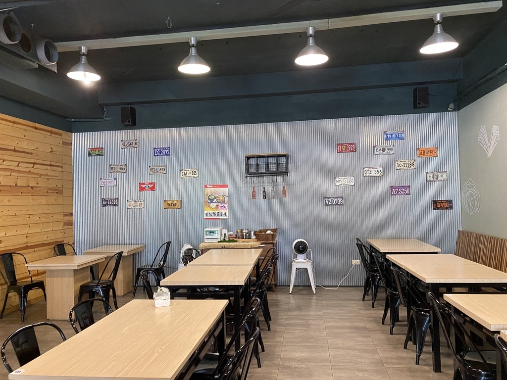 台南素食料理-林家素食(文南店),好吃的素食蘿蔔糕跟猴頭菇麵線 台南素食料理-林家素食(文南店),好吃的素食蘿蔔糕跟猴頭菇麵線