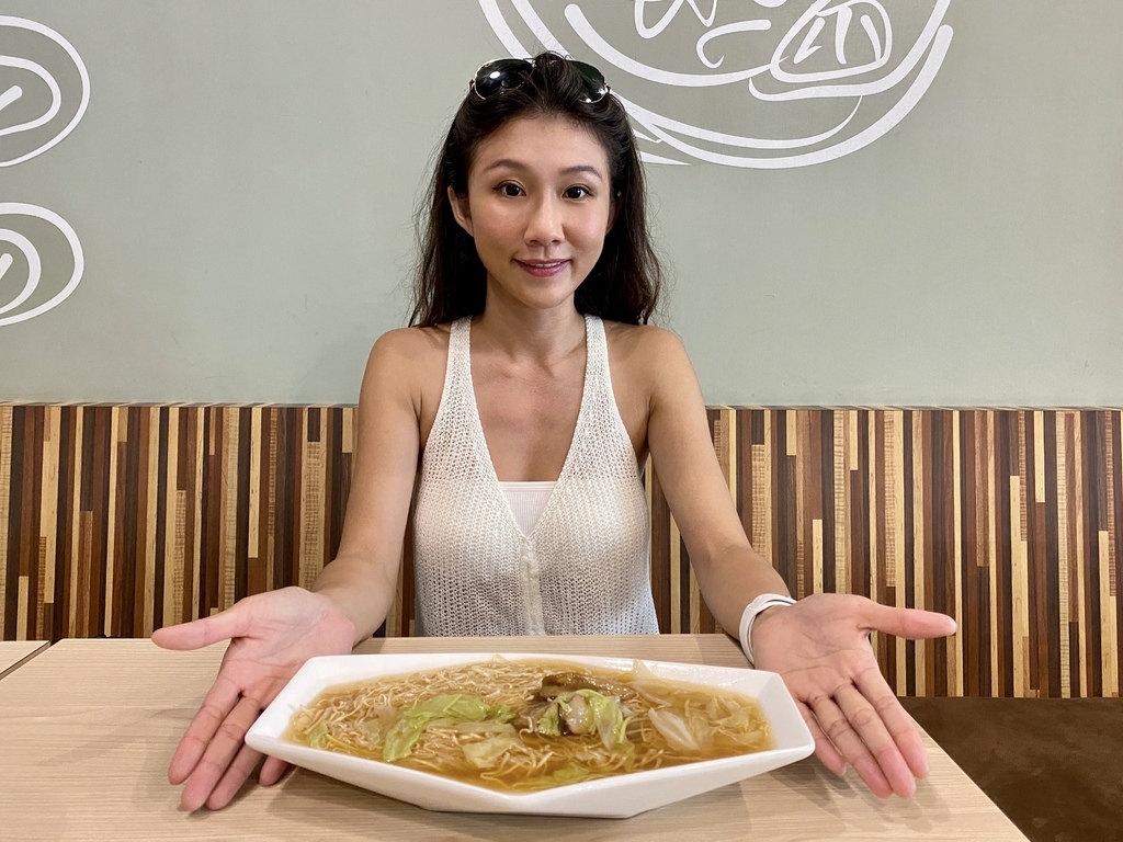 台南素食料理-林家素食(文南店),好吃的素食蘿蔔糕跟猴頭菇麵線 台南素食料理-林家素食(文南店),好吃的素食蘿蔔糕跟猴頭菇麵線