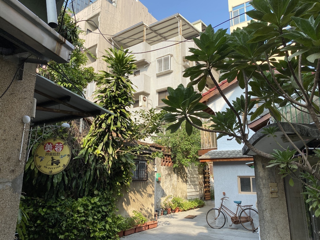 台南中西區景點-蝸牛巷!藏身在巷弄的藝術文青小巷