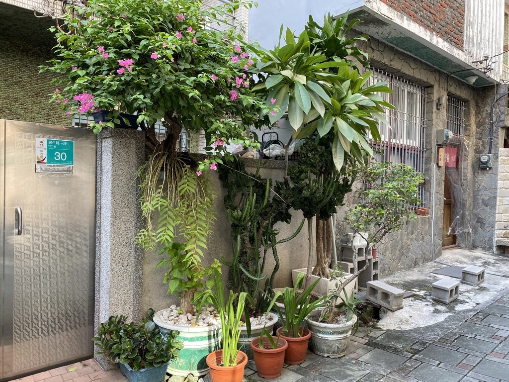 台南中西區景點-蝸牛巷!藏身在巷弄的藝術文青小巷