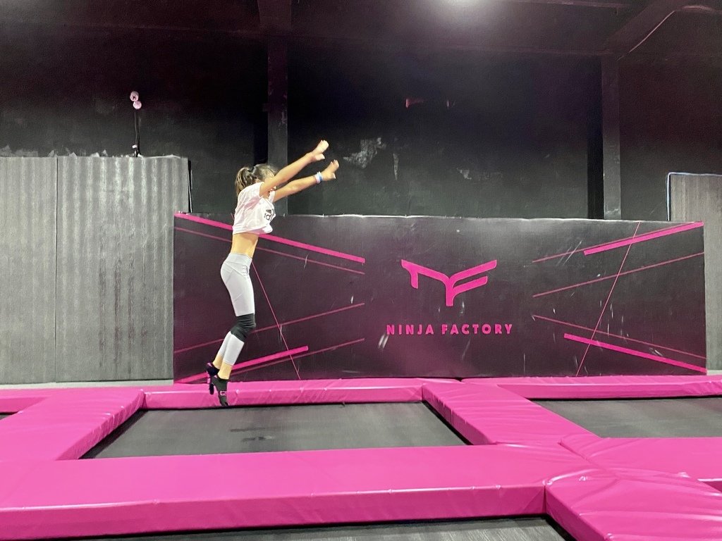 台北市內景點-Ninja Factory忍者工廠(台北店),體驗彈跳床,挑戰體能極限 台北市內景點-Ninja Factory忍者工廠(台北店),體驗彈跳床,挑戰體能極限