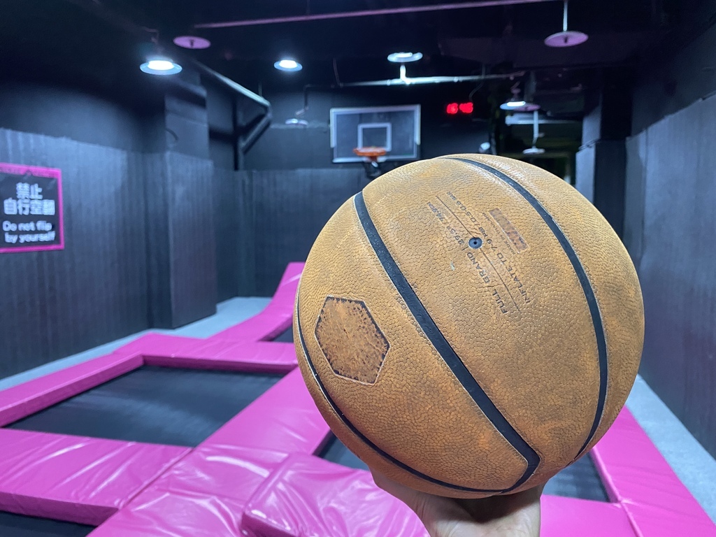 台北市內景點-Ninja Factory忍者工廠(台北店),體驗彈跳床,挑戰體能極限 台北市內景點-Ninja Factory忍者工廠(台北店),體驗彈跳床,挑戰體能極限