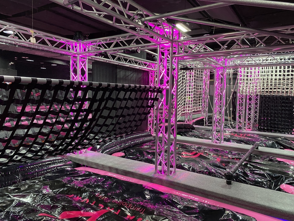 台北市內景點-Ninja Factory忍者工廠(台北店),體驗彈跳床,挑戰體能極限 台北市內景點-Ninja Factory忍者工廠(台北店),體驗彈跳床,挑戰體能極限