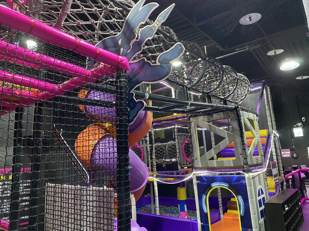 台北市內景點-Ninja Factory忍者工廠(台北店),體驗彈跳床,挑戰體能極限 台北市內景點-Ninja Factory忍者工廠(台北店),體驗彈跳床,挑戰體能極限