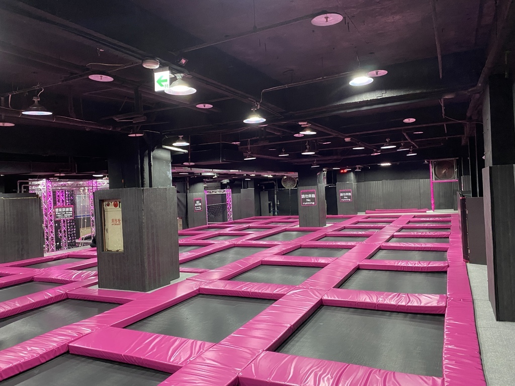 台北市內景點-Ninja Factory忍者工廠(台北店),體驗彈跳床,挑戰體能極限 台北市內景點-Ninja Factory忍者工廠(台北店),體驗彈跳床,挑戰體能極限