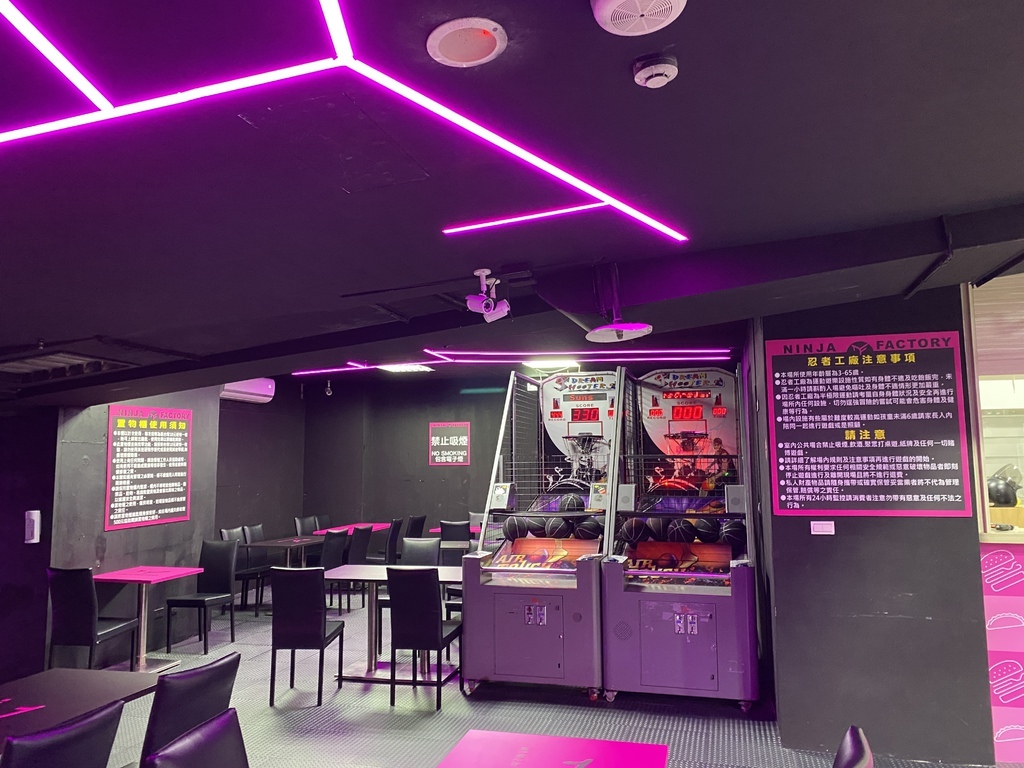 台北市內景點-Ninja Factory忍者工廠(台北店),體驗彈跳床,挑戰體能極限 台北市內景點-Ninja Factory忍者工廠(台北店),體驗彈跳床,挑戰體能極限