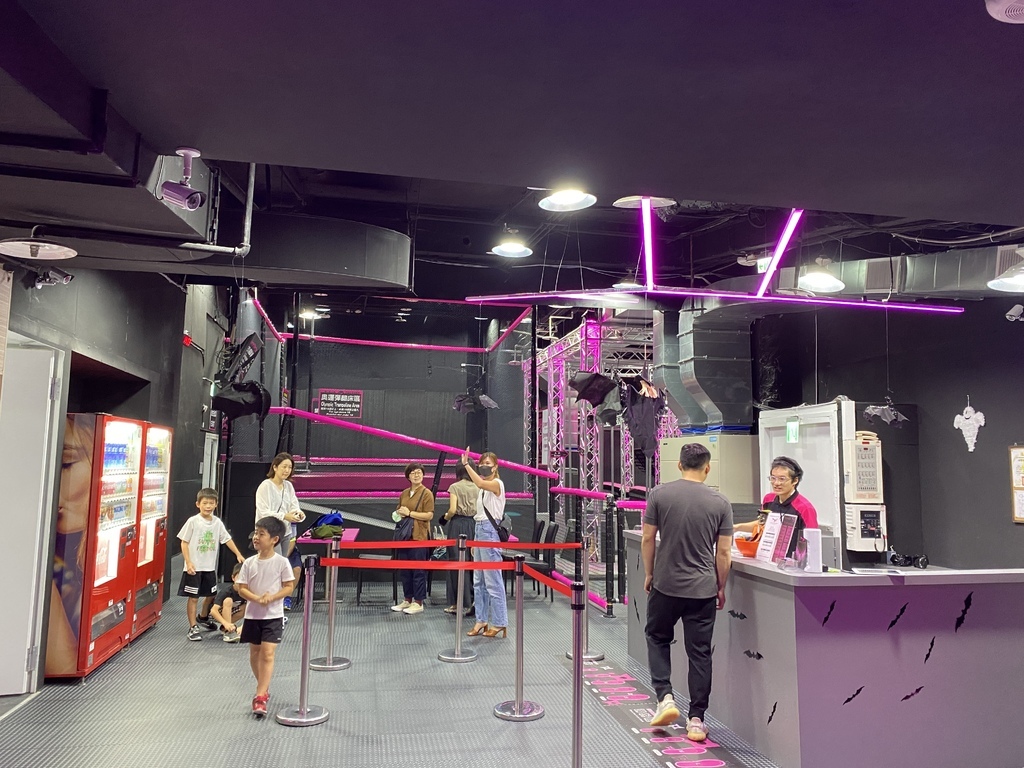 台北市內景點-Ninja Factory忍者工廠(台北店),體驗彈跳床,挑戰體能極限 台北市內景點-Ninja Factory忍者工廠(台北店),體驗彈跳床,挑戰體能極限