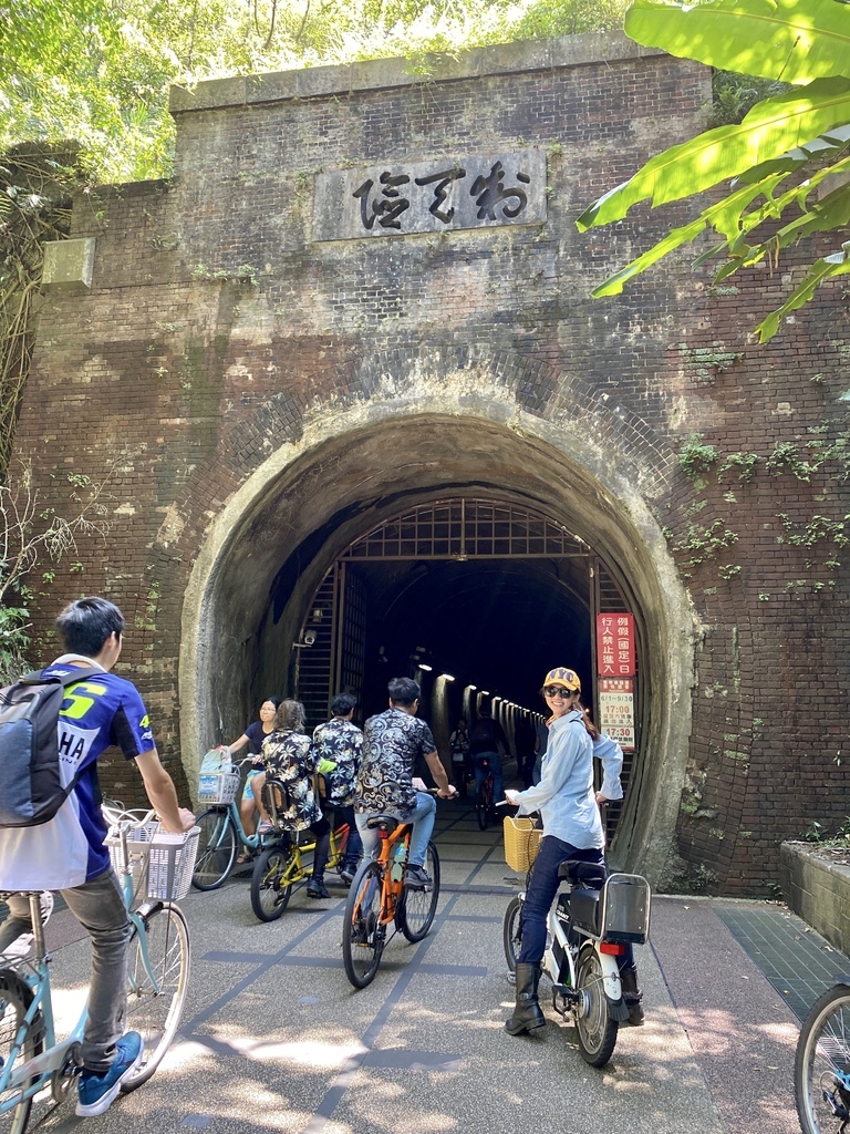 新北貢寮景點-一起漫遊東北角，來趟舊草嶺隧道單車行