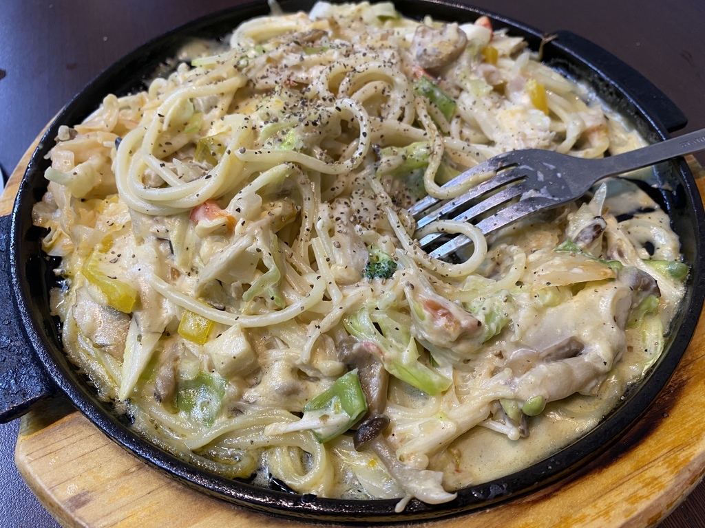 新莊捷運頭前庄站的美味蔬食餐聽-珍味齋健康蔬食素餐館