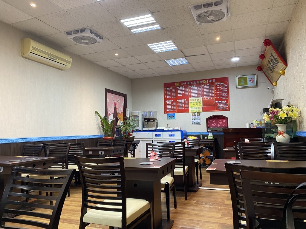 新莊捷運頭前庄站的美味蔬食餐聽-珍味齋健康蔬食素餐館