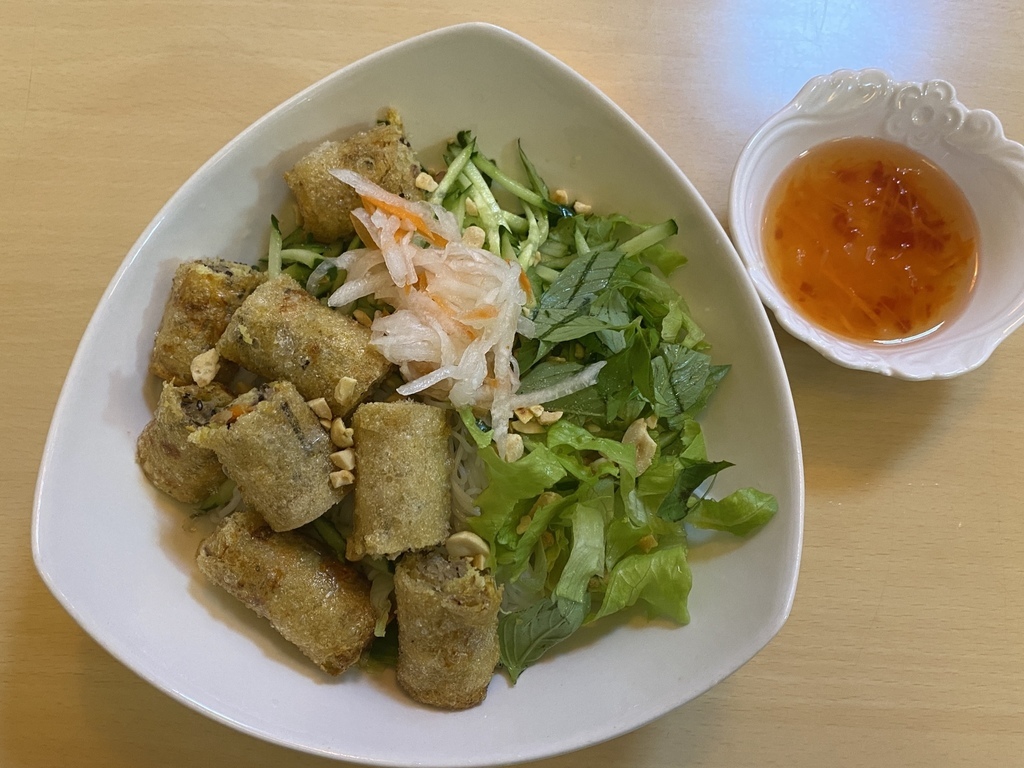 平價又好吃的越南素食料理-素越美食，在三重也有好吃的越南素食餐廳