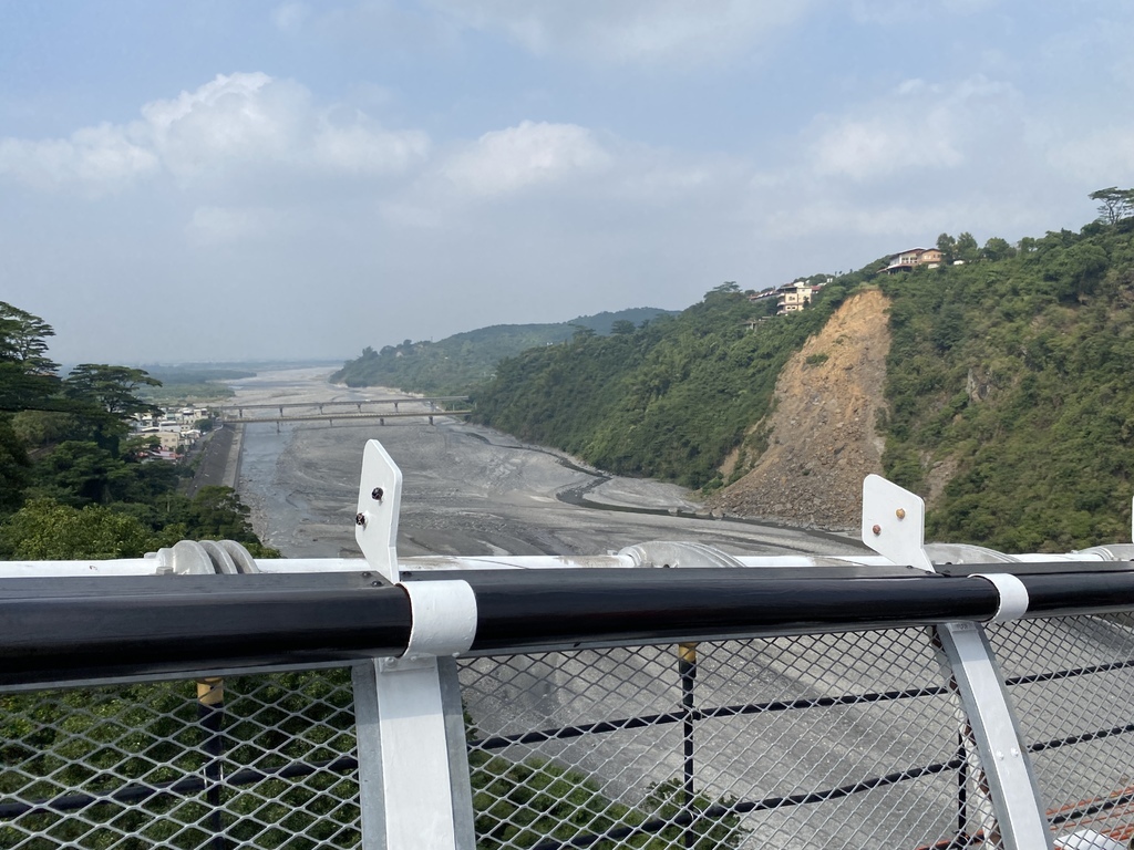 屏東景點-屏東最美的吊橋-山川琉璃吊橋