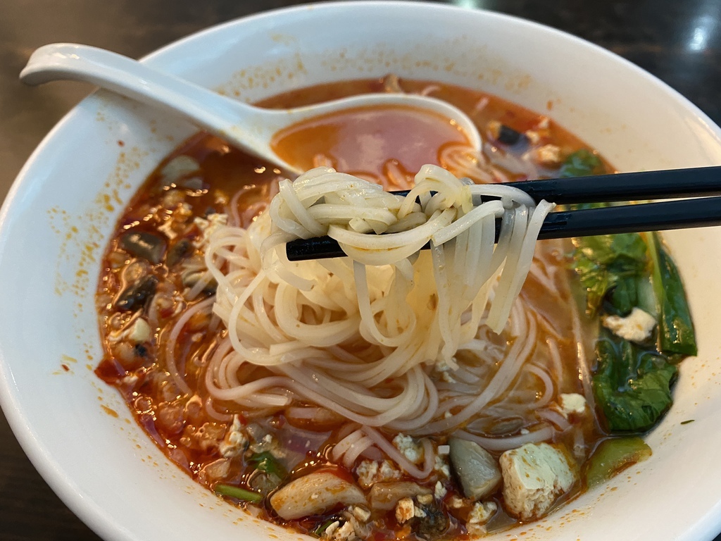 台北信義區素食料理-和順鄉雲南特色素食料理，想吃雲南素食就來這