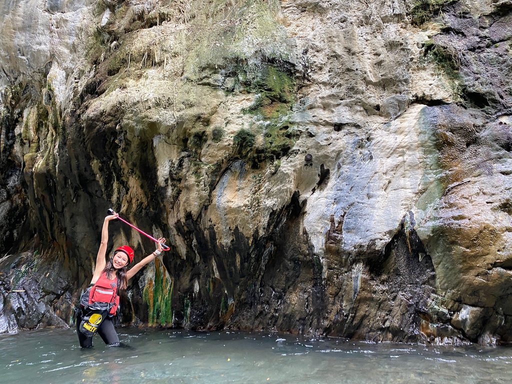 南投野溪溫泉-馬海濮野溪溫泉,超美的彩壁峽谷跟岩窟溫泉秘境 南投野溪溫泉-馬海濮野溪溫泉,超美的彩壁峽谷跟岩窟溫泉秘境