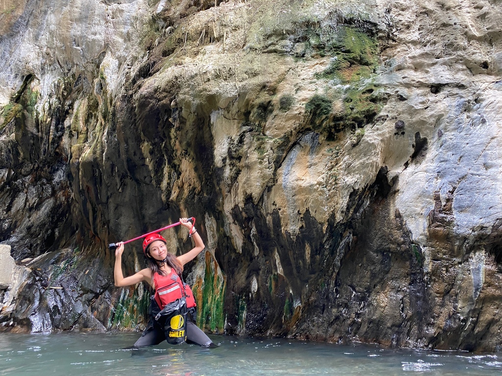 南投野溪溫泉-馬海濮野溪溫泉,超美的彩壁峽谷跟岩窟溫泉秘境 南投野溪溫泉-馬海濮野溪溫泉,超美的彩壁峽谷跟岩窟溫泉秘境